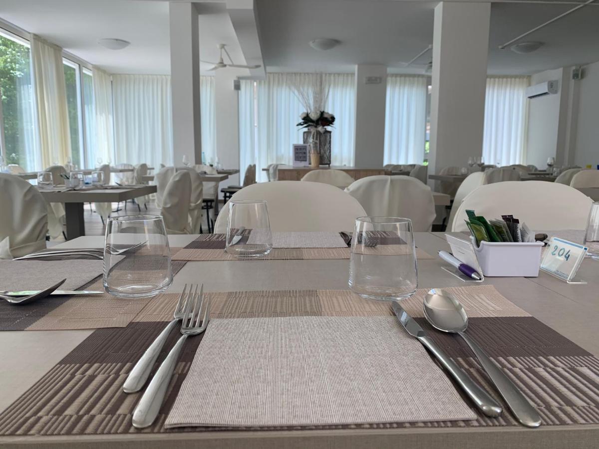 Hotel Carmen リッチョーネ エクステリア 写真
