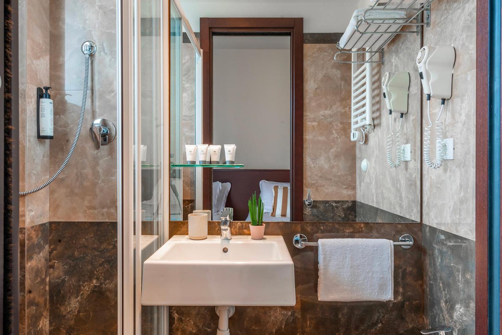 Hotel Carmen リッチョーネ エクステリア 写真