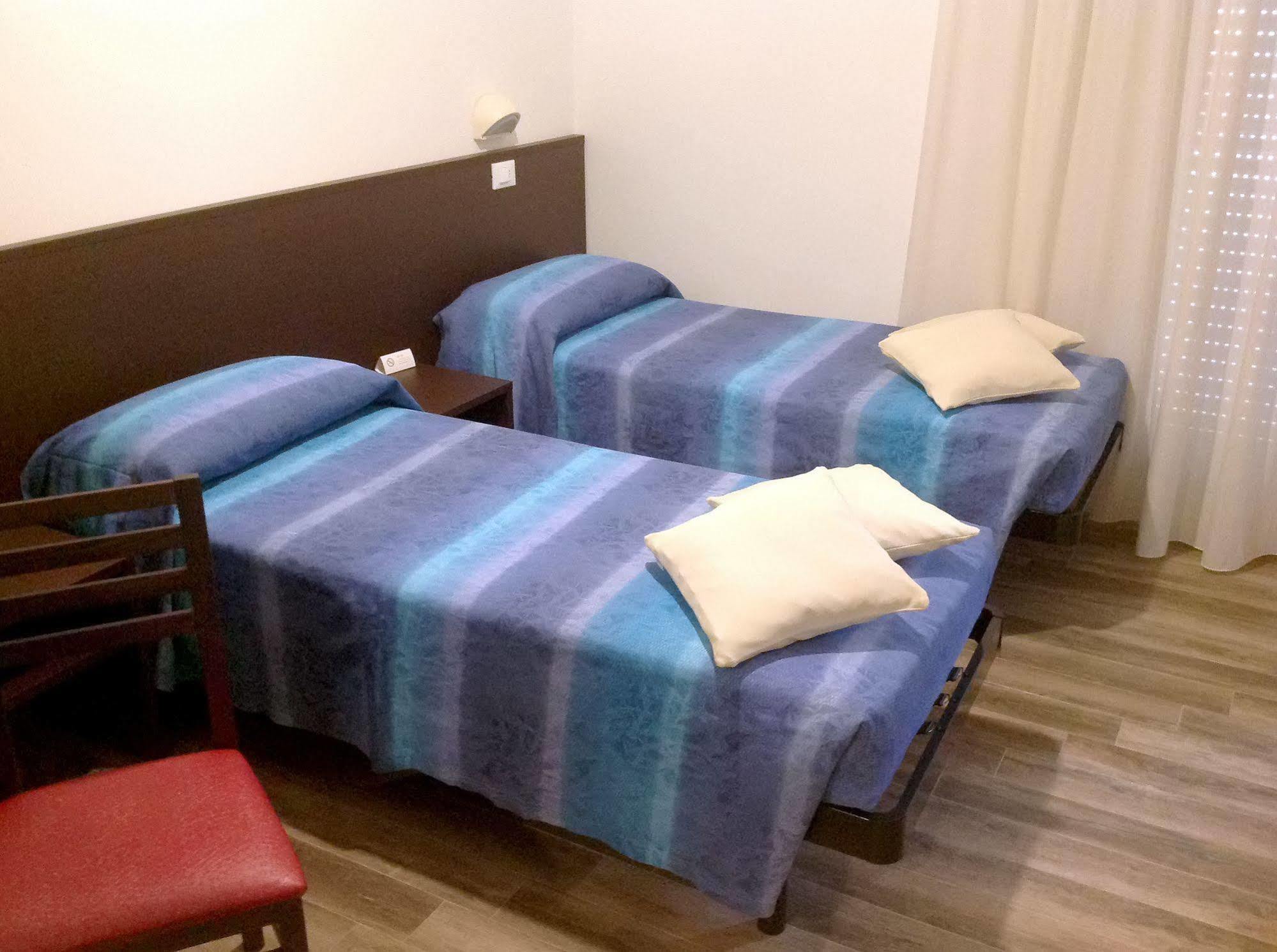 Hotel Carmen リッチョーネ エクステリア 写真