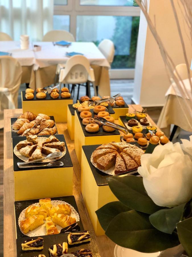 Hotel Carmen リッチョーネ エクステリア 写真