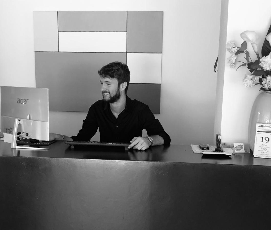 Hotel Carmen リッチョーネ エクステリア 写真